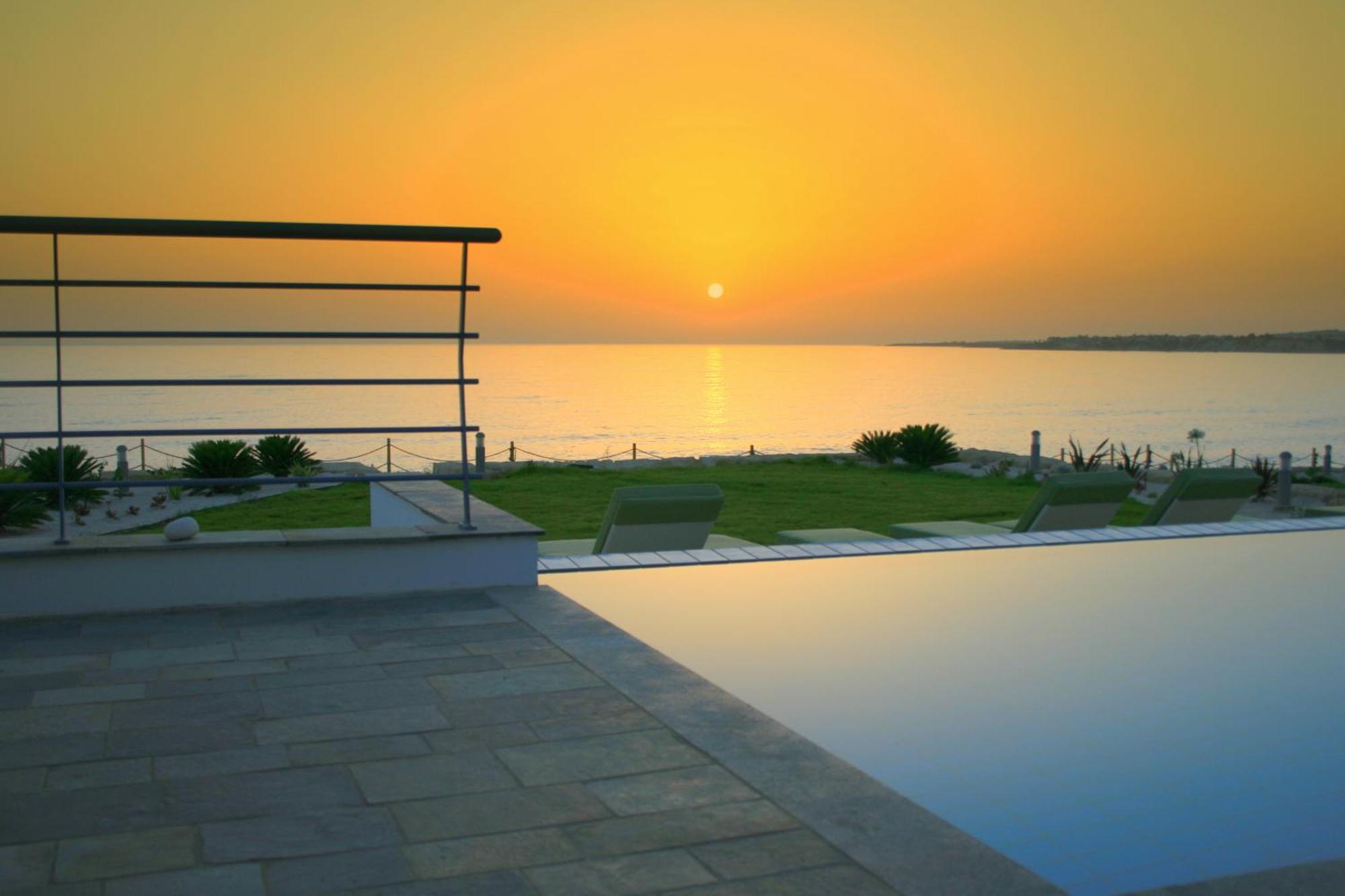 Blue Coral Beach Villas Three Exclusive Villas - Poseidon - Nautilus - Oceanos - And - Baby Coral Bungalow Коралова Затока Екстер'єр фото